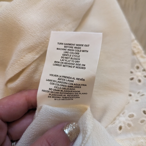 Coco + Jaimeson cream eyelet lace front halter top size M - Picture 8 of 9